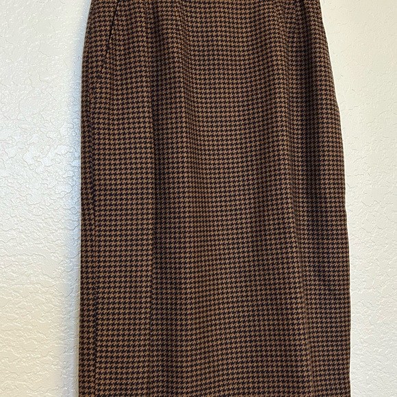 Anne Klein Dresses & Skirts - Anne Klein II Vintage Wool Houndstooth Skirt Brown Black – Size 8